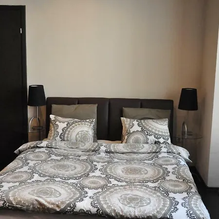 Apartment Refined Studio